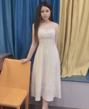 体育中心微胖少妇