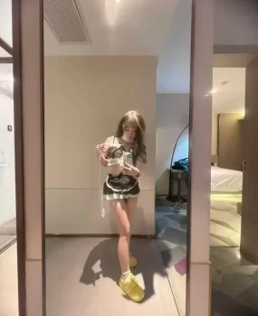 学生妹，非常嫩