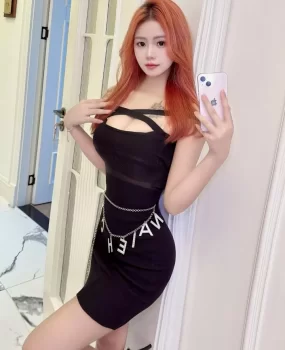 黄岛纹身性感小妹