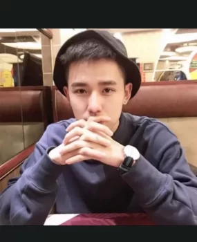 很给力的小哥哥