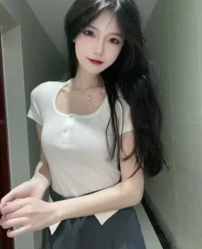 三亚-大二兼职嫩妹