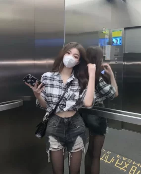 刚到公司实习漂亮黑丝美腿小姐姐下班被我拿下