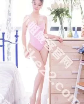 爆操新生代乳神又大又软的凶器