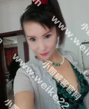 龙凤老熟女露脸，还拍了视频。够骚