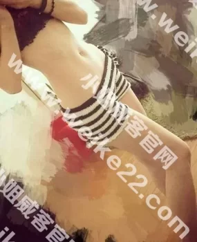 青春美少女。极品！大长腿。白！