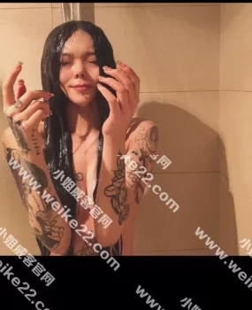 呼市名人静怡，纹身女