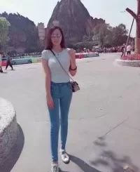 大坪美妞胸大腿长肤白貌美