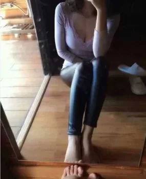 泣血推荐！美脚控的过来！先到先得