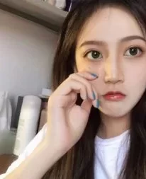 南京南年轻新人小妹