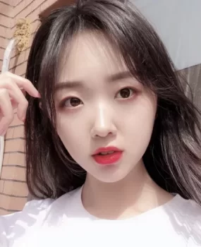 贵阳长腿勾魂，乳吸巨奶，制服睡衣翘臀诱惑