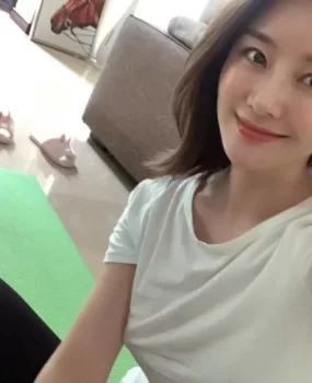 南宁小姐姐，身材超棒，够丰满