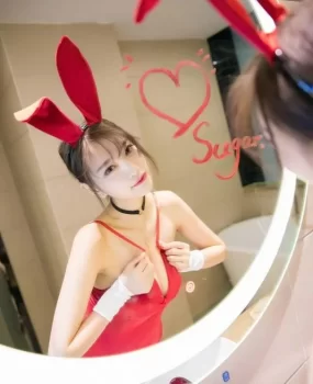 浴室对着镜子激情春光乍泄